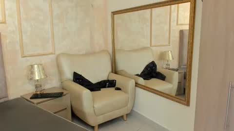 lila bailey  online show from 02.13.25