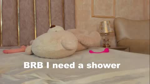 lila bailey  online show from 02.18.25