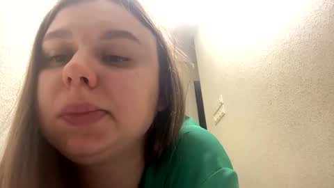 Snapshot of lilae37yis chatting on 10.16.25 Lily online show from 10.16.25