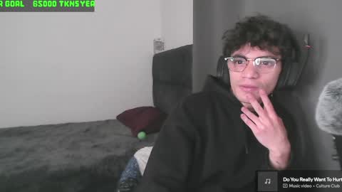 Snapshot of lilankore chatting on 01.28.25 Yeh online show from 01.28.25