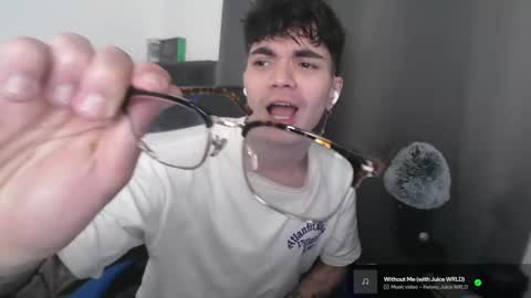 Snapshot of lilankore chatting on 02.06.25 Yeh online show from 02.06.25