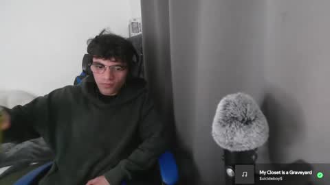 Snapshot of lilankore chatting on 02.19.25 Yeh online show from 02.19.25