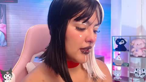 Snapshot of lilcandy19 chatting on 05.20.26 lilcandy19 online show from 05.20.26