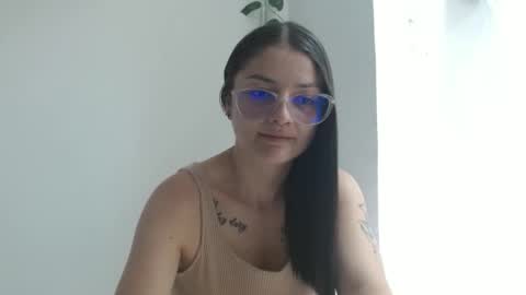Snapshot of lilcoralinne_0 chatting on 05.10.26 Valeri Villalobos IG villa lobosvaleri online show from 05.10.26