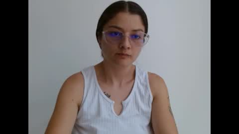 Snapshot of lilcoralinne_0 chatting on 05.13.26 Valeri Villalobos IG villa lobosvaleri online show from 05.13.26