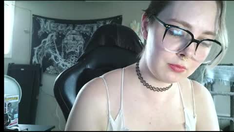 Snapshot of lilemmy1999 chatting on 05.18.26 emily ryanson online show from 05.18.26