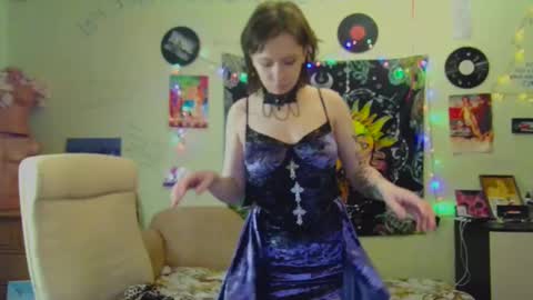 Snapshot of lileyfoxxx chatting on 03.06.25 Lil online show from 03.06.25