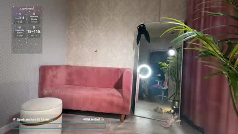 Snapshot of lili_01 chatting on 04.21.26 Lili online show from 04.21.26