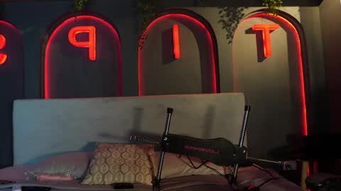 Snapshot of lili_cox chatting on 02.04.26 Lili online show from 02.04.26