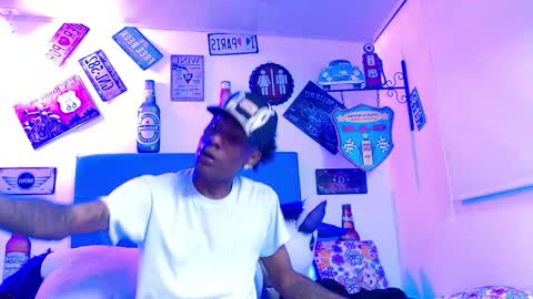 lili_roussi online show from 10.21.25