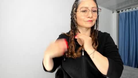 liliamilf online show from 10.11.25