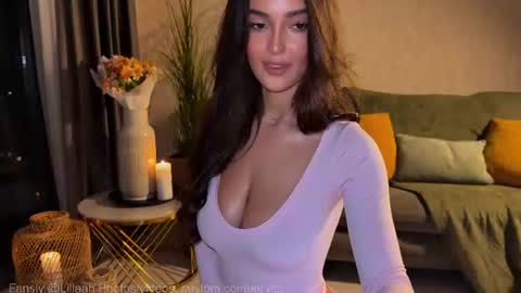 Snapshot of liliaah chatting on 06.26.26 Lili Nude ONLY Ticket or Fansly online show from 06.26.26