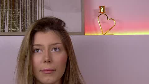 Snapshot of liliabianca chatting on 01.24.25 Mia online show from 01.24.25