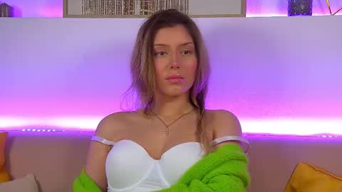 Snapshot of liliabianca chatting on 02.10.25 Mia online show from 02.10.25