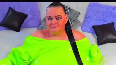 Snapshot of lilian_biegert chatting on 06.10.26 Lili online show from 06.10.26