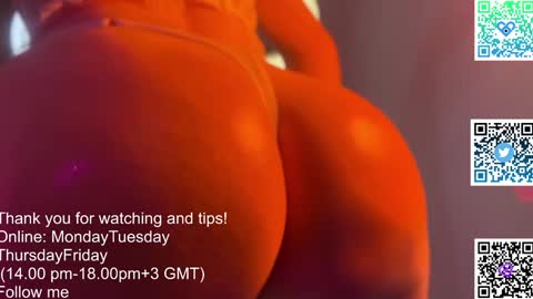 Snapshot of lilian_kroft chatting on 02.07.25 LIL online show from 02.07.25