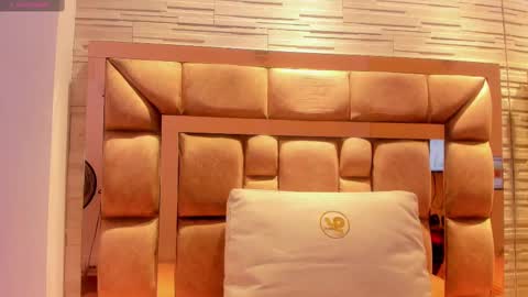 LILIAN  online show from 11.22.25