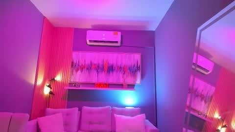 holis soy lily chang no olvides el pulgar arriba es muy importante para mi 3 independent model online show from 01.12.26