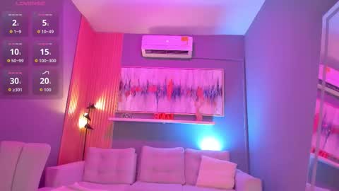 holis soy lily chang no olvides el pulgar arriba es muy importante para mi 3 independent model online show from 01.14.26