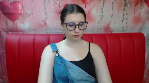 Snapshot of lilianashine chatting on 05.24.26 lilianashine online show from 05.24.26
