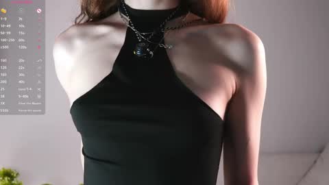 Snapshot of lilianbickford chatting on 05.16.26 Hi I am Luna online show from 05.16.26