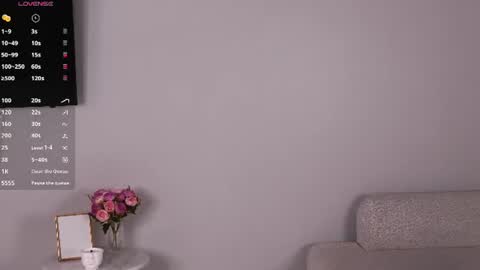 Snapshot of lilianbickford chatting on 06.21.26 Hi I am Luna online show from 06.21.26