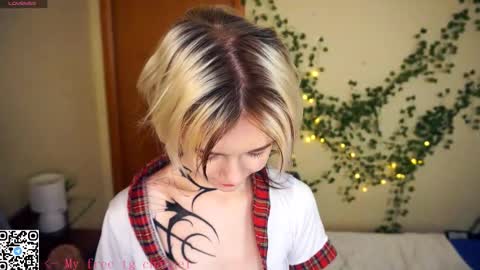 Lilian online show from 11.21.25