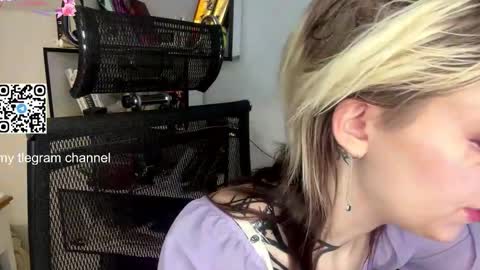 Snapshot of liliandaniels chatting on 02.03.26 Lilian online show from 02.03.26