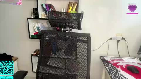 Snapshot of liliandaniels chatting on 02.28.26 Lilian online show from 02.28.26