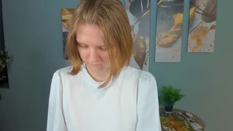 Snapshot of lilianslow chatting on 01.10.26 hi guys Im new here Im 18 years oldIve never had sex online show from 01.10.26