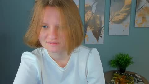 Snapshot of lilianslow chatting on 01.11.26 hi guys Im new here Im 18 years oldIve never had sex online show from 01.11.26