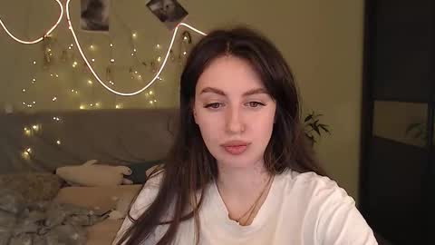 Lilu online show from 11.11.25