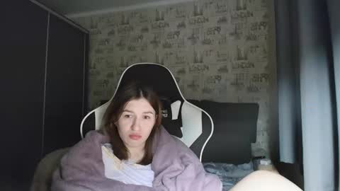 Snapshot of liliawoolf chatting on 12.23.25 liliawoolf online show from 12.23.25