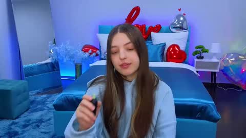 Lili Bakery online show from 02.21.25