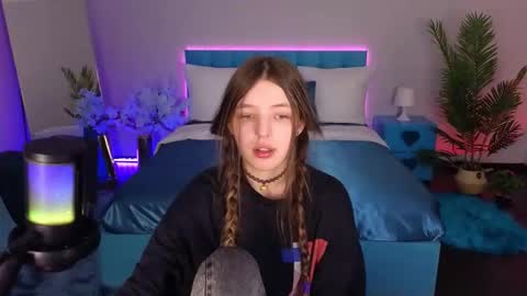 Lili Bakery online show from 02.21.26