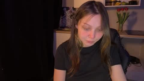 Snapshot of lilies_and_minipoots chatting on 03.06.26 Sonechka online show from 03.06.26