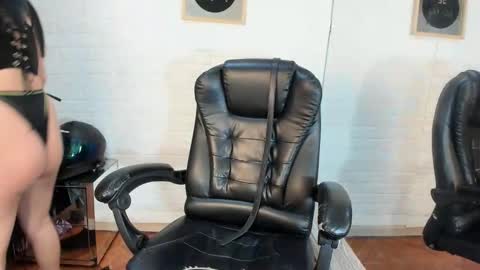 Lilifut  online show from 12.21.25