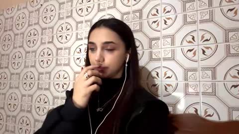 Lina online show from 11.06.25