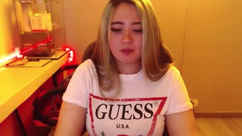 Snapshot of liliith_zeniith chatting on 05.30.26 Liliith online show from 05.30.26