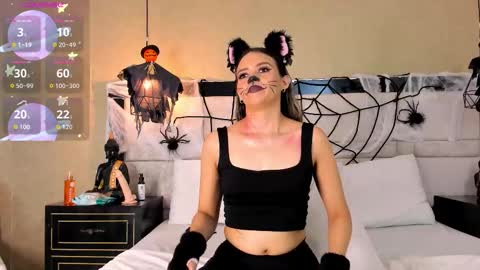 Snapshot of lilijensen chatting on 10.21.25 LilyJensen online show from 10.21.25
