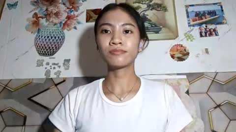 Snapshot of lililaban chatting on 05.27.26 Evelyn online show from 05.27.26