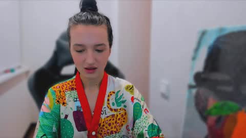             ...  online show from 01.12.25