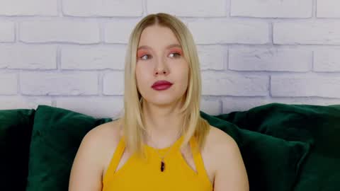 LiliLinn online show from 01.21.25