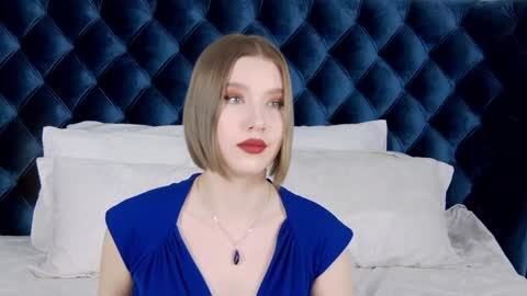 LiliLinn online show from 01.24.25