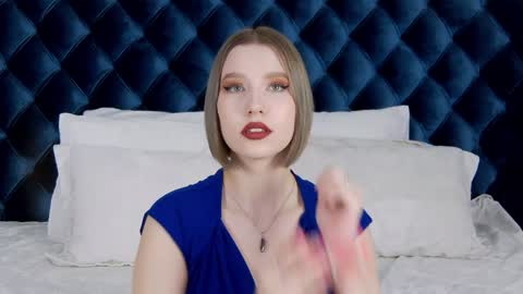 LiliLinn online show from 01.24.25