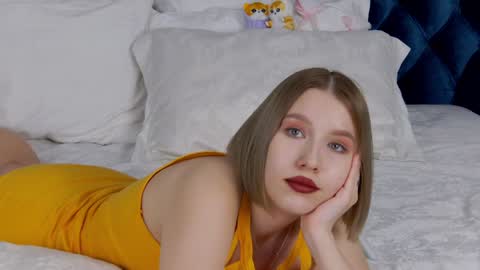 LiliLinn online show from 02.08.25