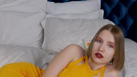 LiliLinn online show from 02.08.25