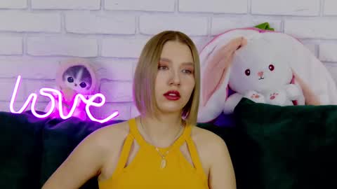 LiliLinn online show from 03.05.25