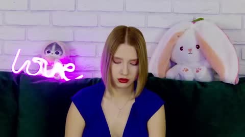 LiliLinn online show from 03.07.25