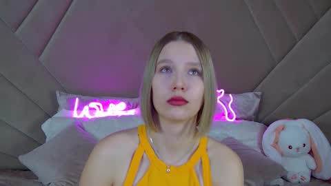 LiliLinn online show from 03.11.25